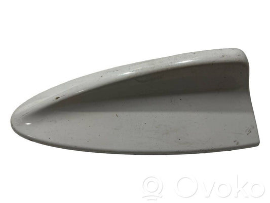 Roof (GPS) antenna cover