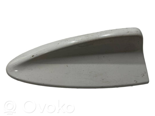 Roof (GPS) antenna cover