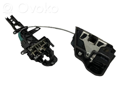 Aizmugurē slēdzene