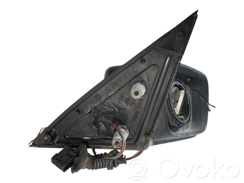 Mirror (electrically controlled)