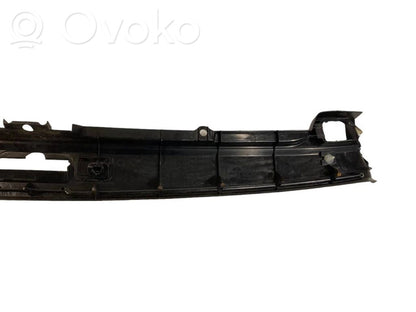 Bagāžnieka sliekšņa dekoratīvā apdare