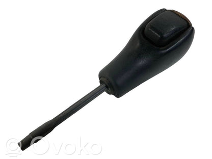 Ātrumu pārslēgšanas sviras dekoratīvā apdare (āda, uzgalis)