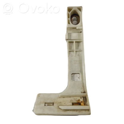 Akseleratora pedāļa turētājs