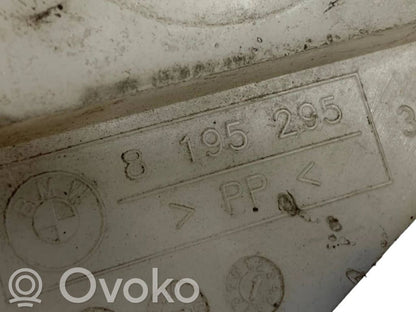 Держатель переднего бампера