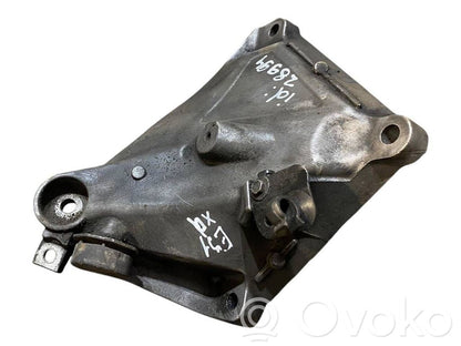 Dzinēja nostiprināšanas stiprinājums-kronšteins