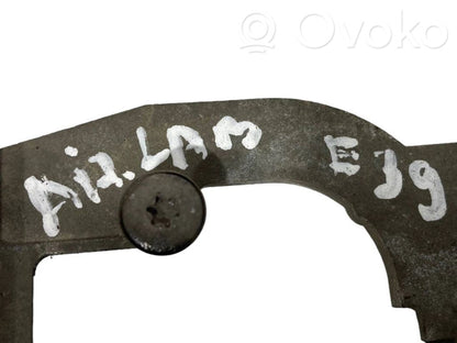 Aizmugurē turētājs / kronšteins ārējam atvēršanas rokturim