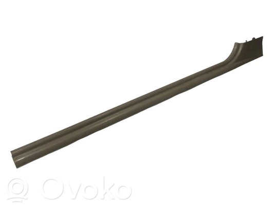 Priekšējā sliekšņa dekoratīvā apdare (iekšējā)