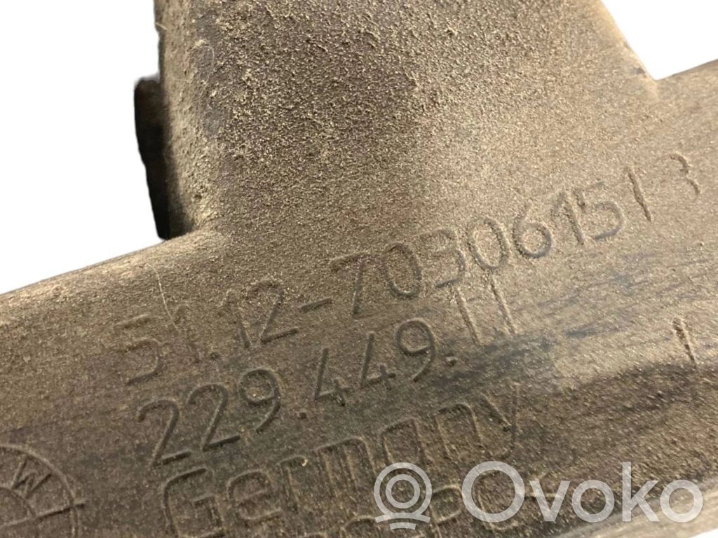 Aizmugurējā bufera montāžas kronšteins