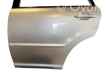 Aizmugurējās durvis