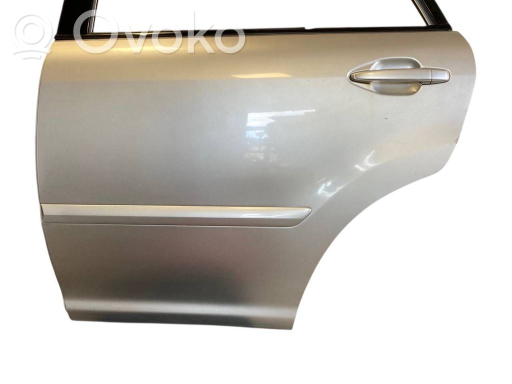 Aizmugurējās durvis