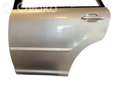 Aizmugurējās durvis