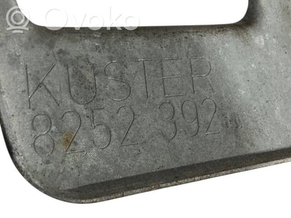 Priekšpusē elektriskā loga pacelšanas mehānisma komplekts