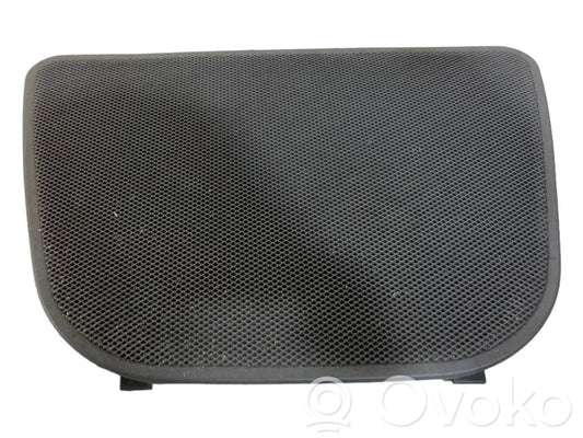 Side speaker trim