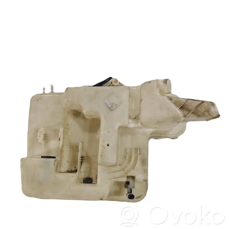 Logu šķidruma tvertne