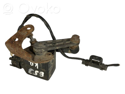 Augstuma sensors (priekšējo lukturu)