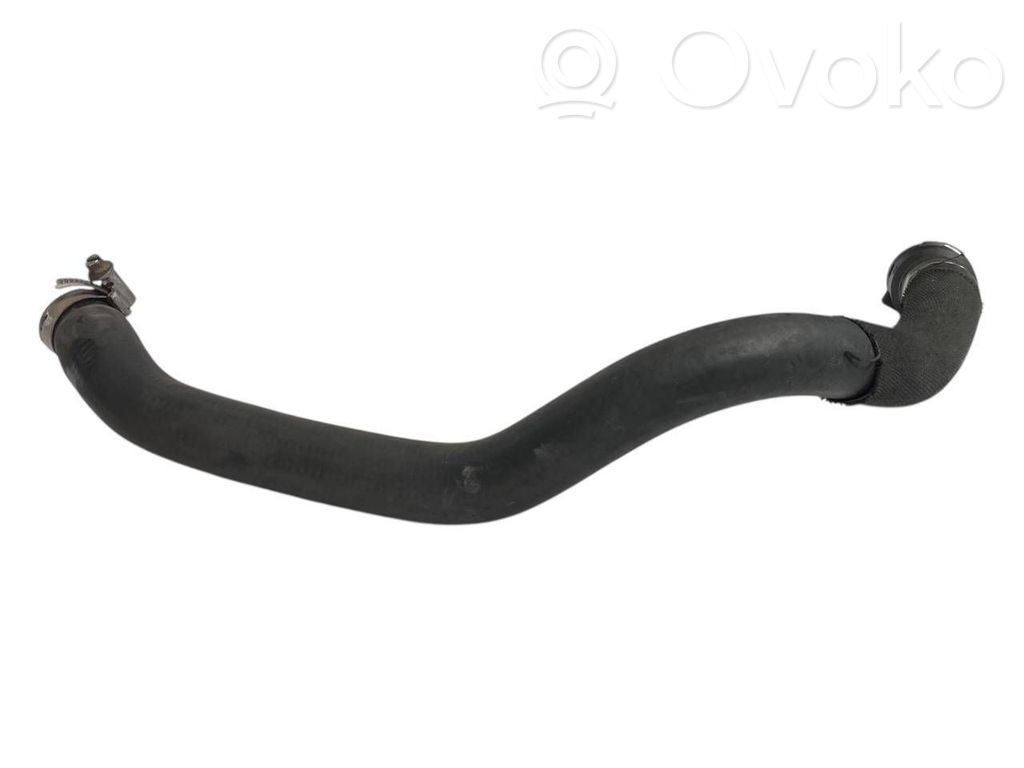 Caurulīte (-es) / šļūtene (-es)