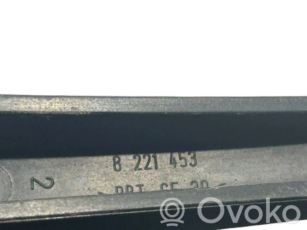 Rear window wiper arm