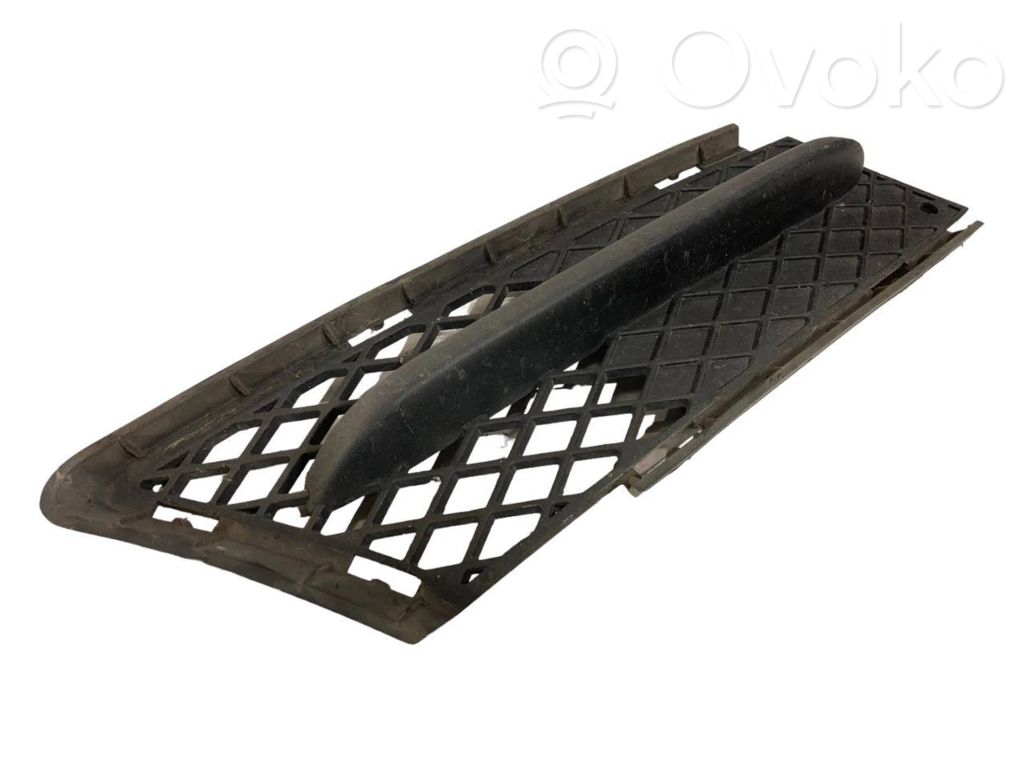 Apakšējais režģis (trīsdaļīgs)