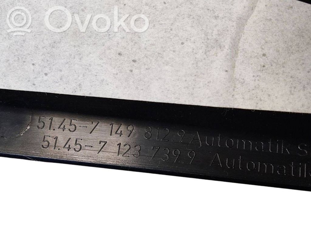 Paneļa dekoratīvās apdares vairogs (apakšējais)