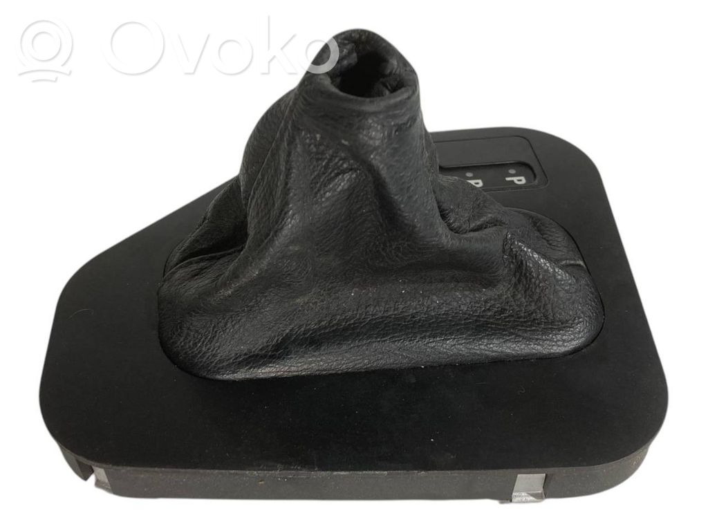 Декоративная накладка на рычаг переключения передач (пластик)