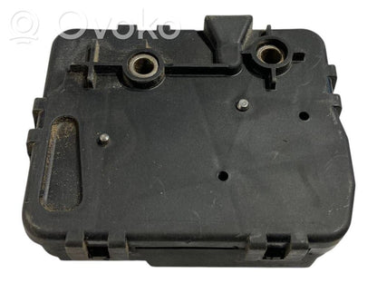 Замок задней крышки