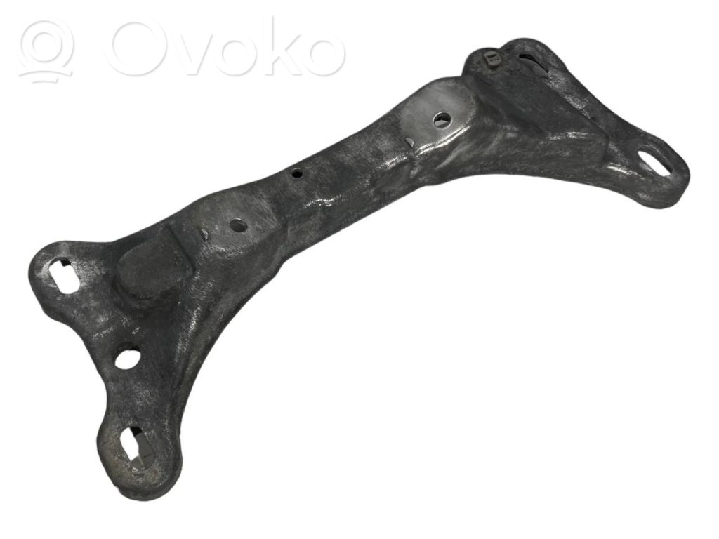 Кронштейн крепления трансмиссии