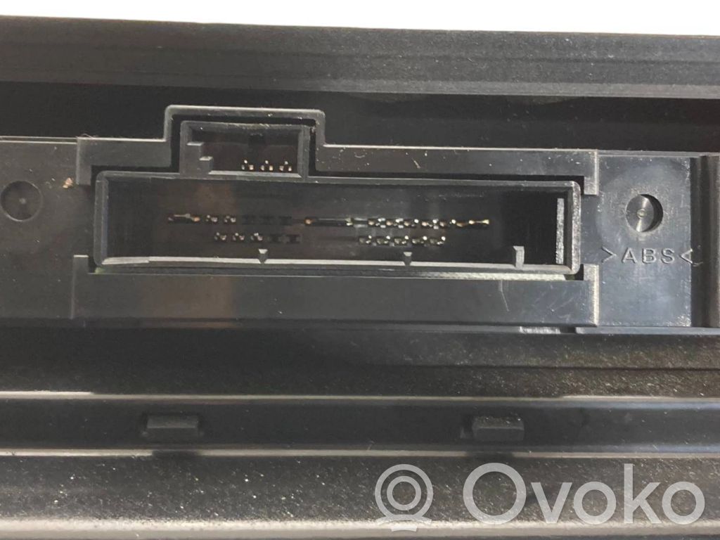 Pelnutrauks (priekšā)