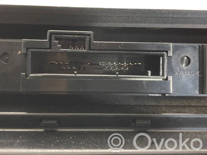 Pelnutrauks (priekšā)