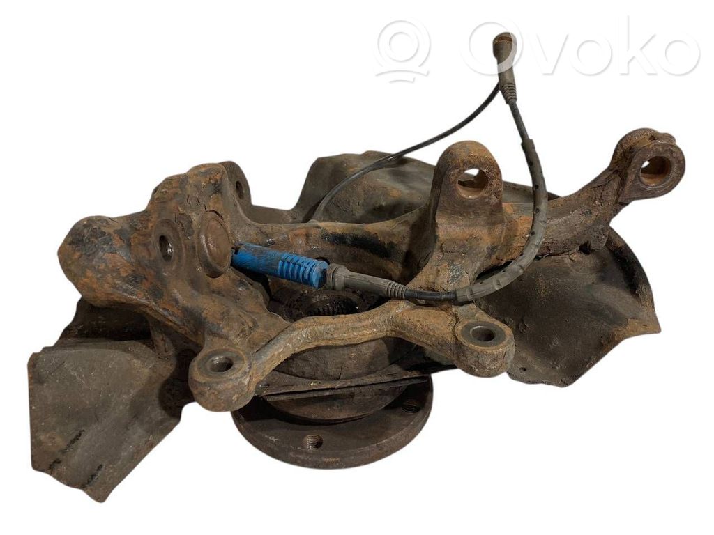 Priekšējā riteņa rumbas vārpstas šarnīrs (stupica, capfa)