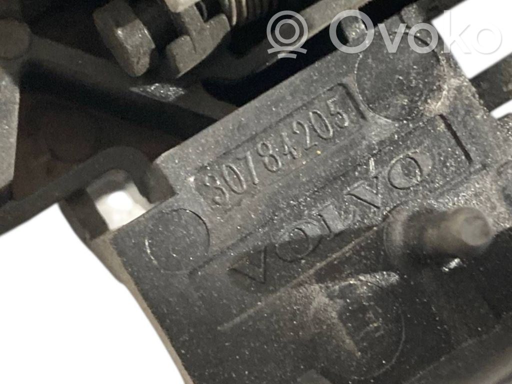 Aizmugurē turētājs / kronšteins ārējam atvēršanas rokturim
