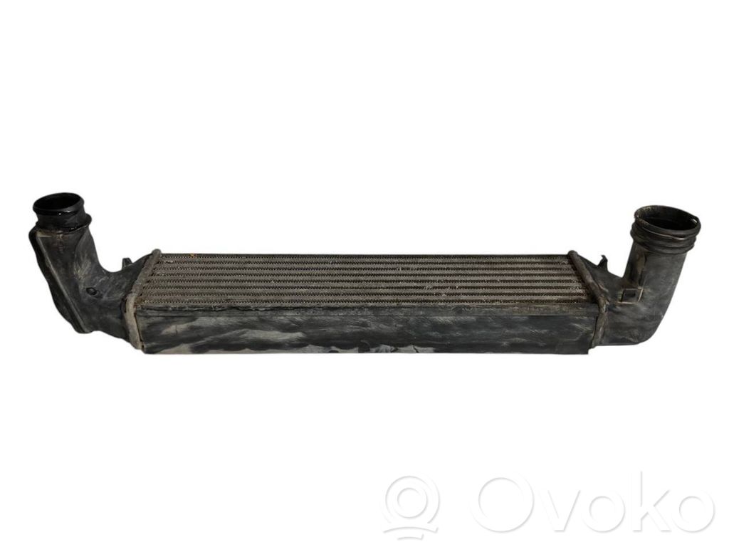 Starpdzesētāja radiators