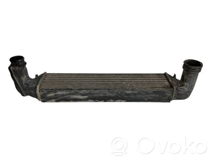 Starpdzesētāja radiators