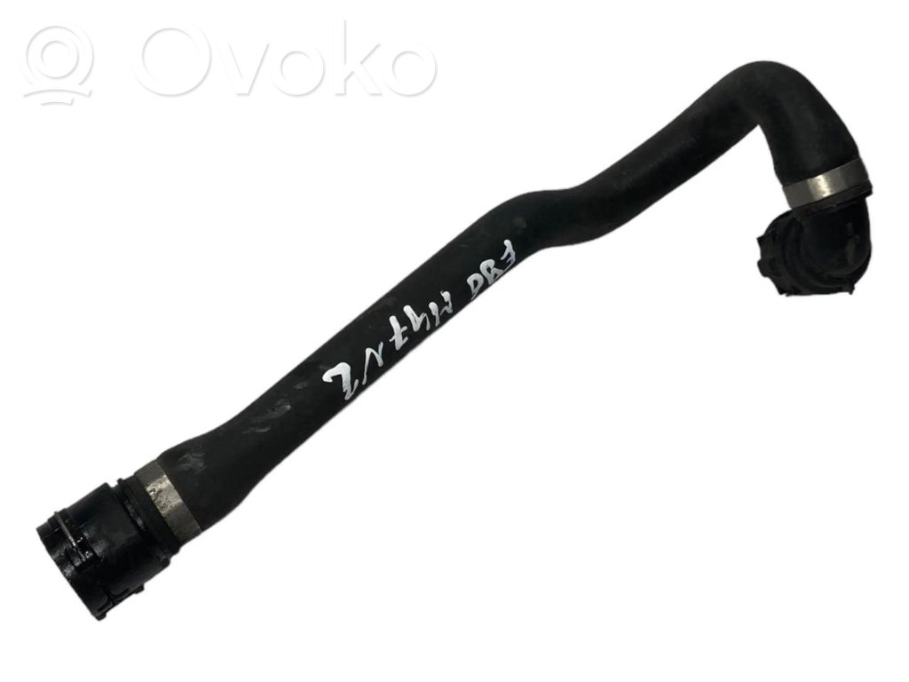 Caurulīte (-es) / šļūtene (-es)