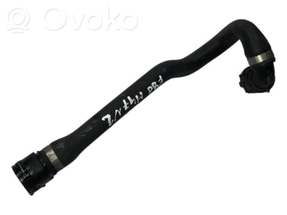 Caurulīte (-es) / šļūtene (-es)