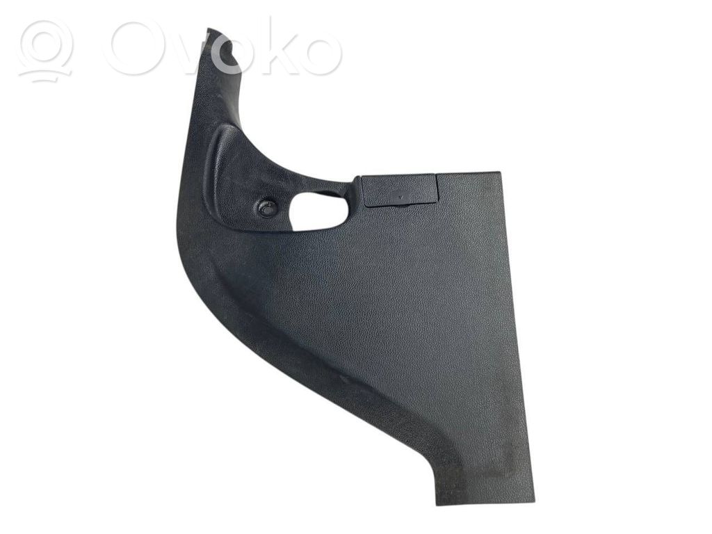 Kāju zonas sānu dekoratīvā apdare