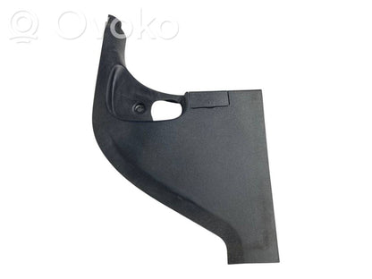 Kāju zonas sānu dekoratīvā apdare