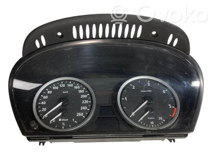 Speedometer (in the instrument panel)