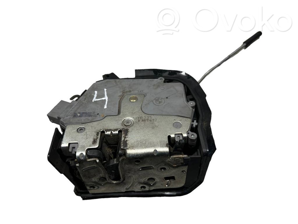 Aizmugurē slēdzene