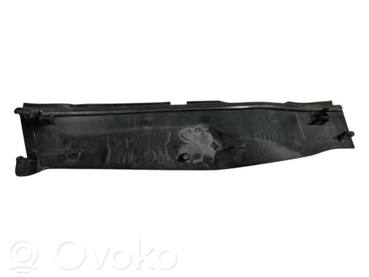 Cita veida dzinēja nodalījuma detaļa