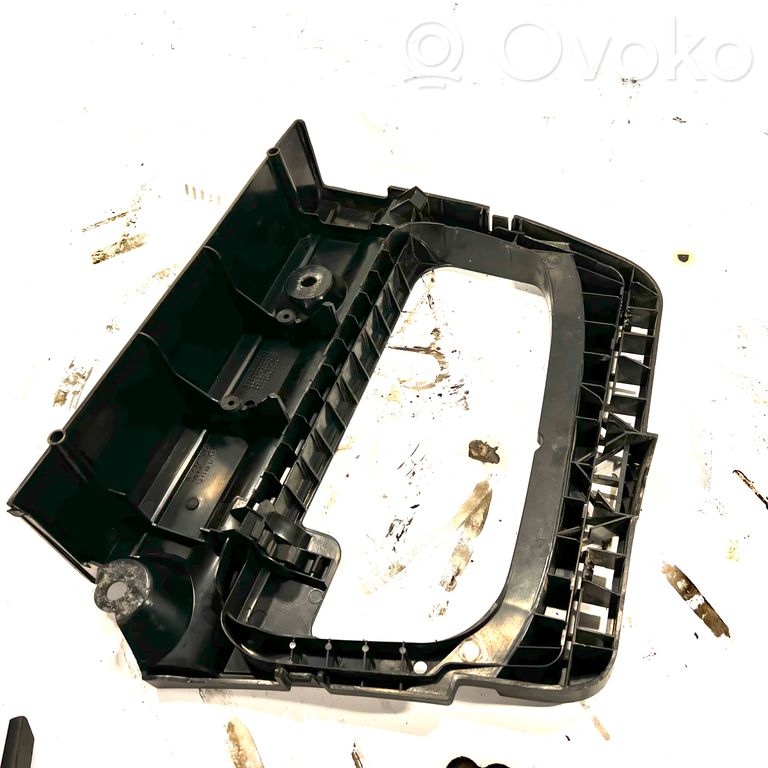 Side decorative trim panel