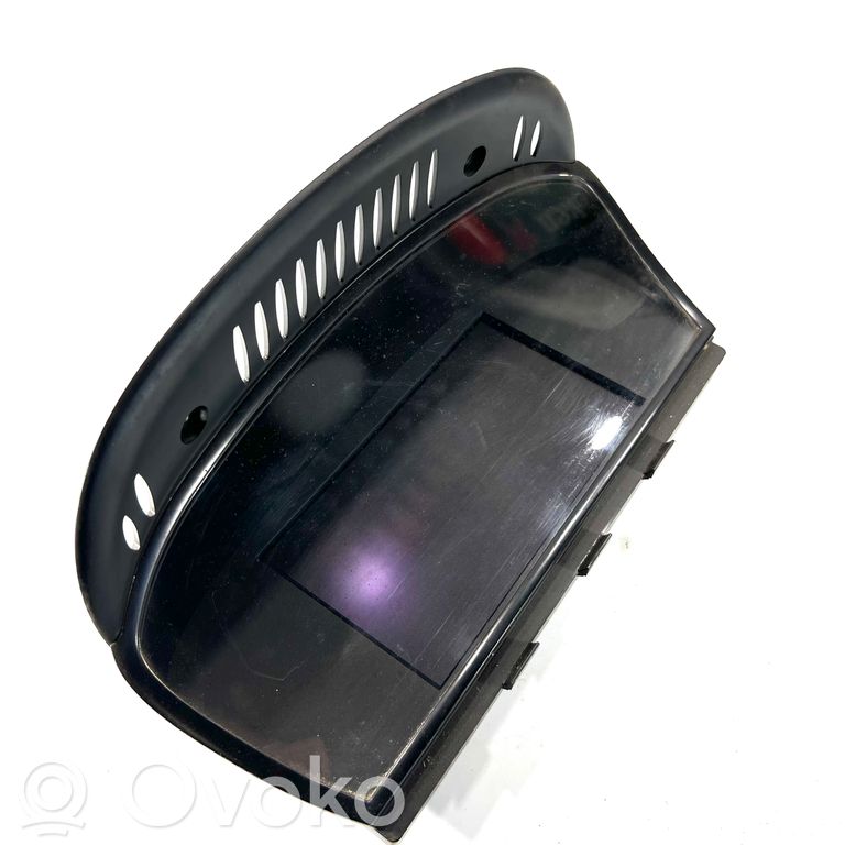 Ekrāns / displejs / mazais ekrāns