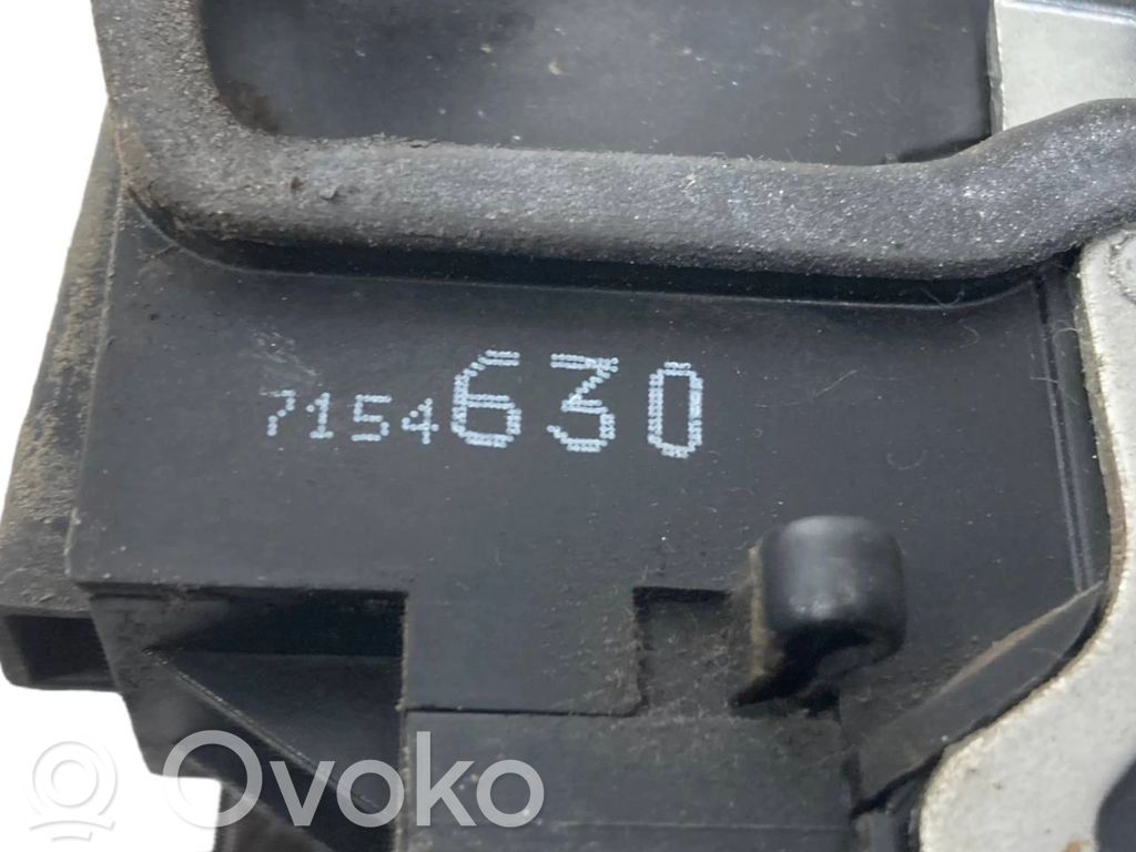 Aizmugurē slēdzene