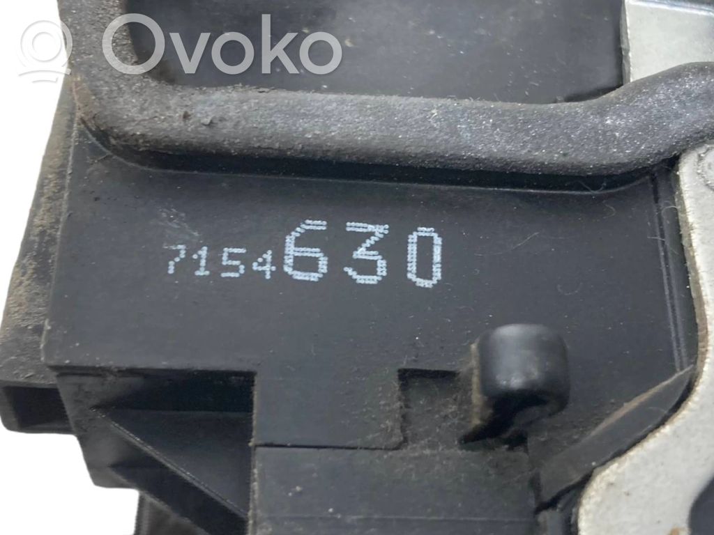 Aizmugurē slēdzene