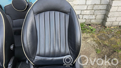 Salona daļu komplekts