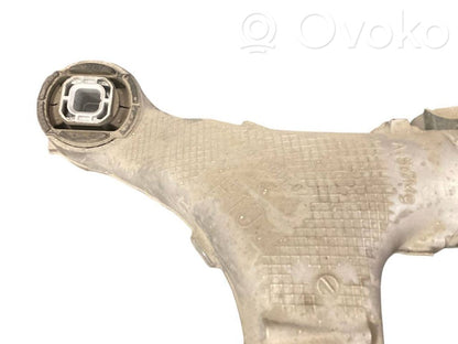 Pusrāmis aizmugurējais / priekšējais