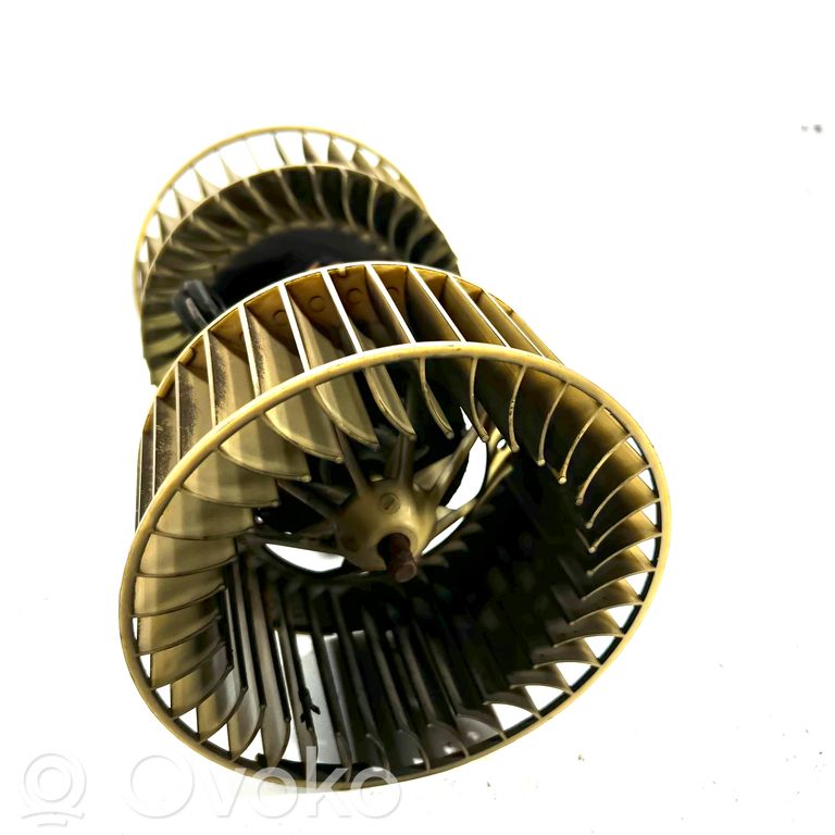 Mazā radiatora ventilators