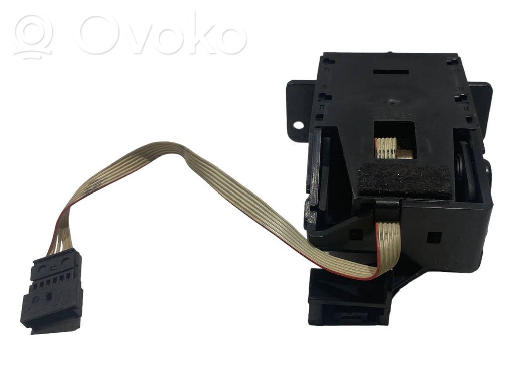 Другая часть интерьера