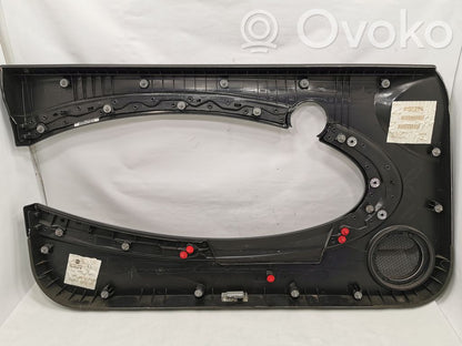 Priekšējo durvju apdare