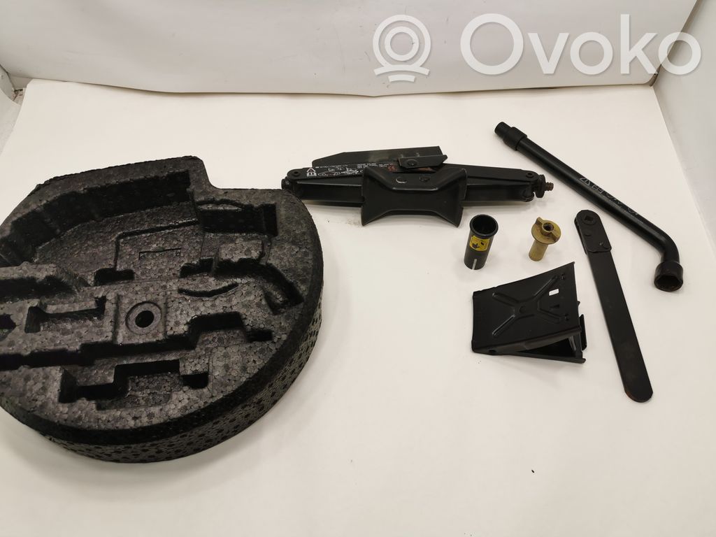 Instrumentu komplekts