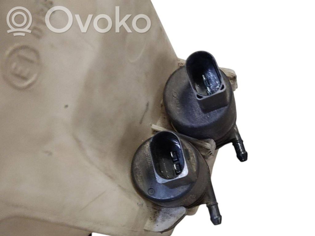 Logu šķidruma tvertne